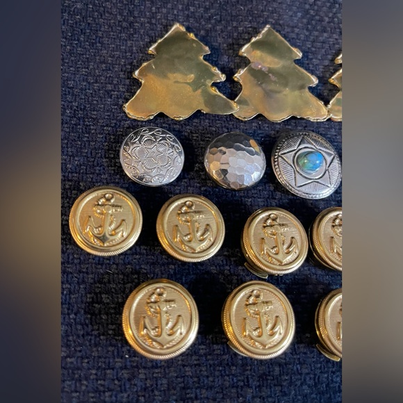 21 Metal Button Covers - Picture 2 of 4